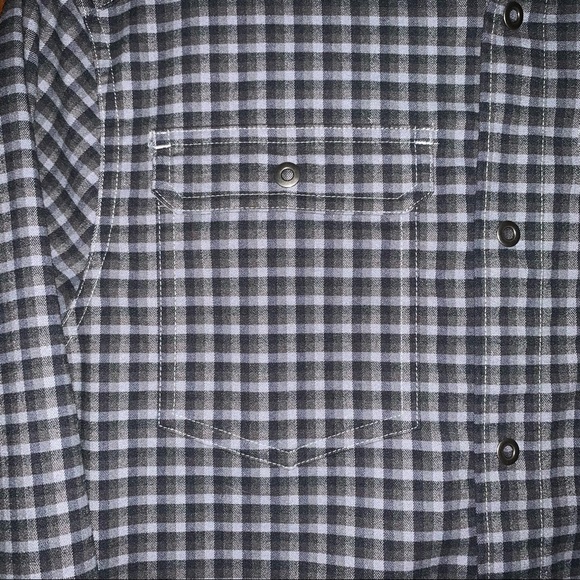 Men’s Small (S) UNDER ARMOUR ColdGear THREADBORNE Black Gray Insulated Shirt NEW - Picture 3 of 15